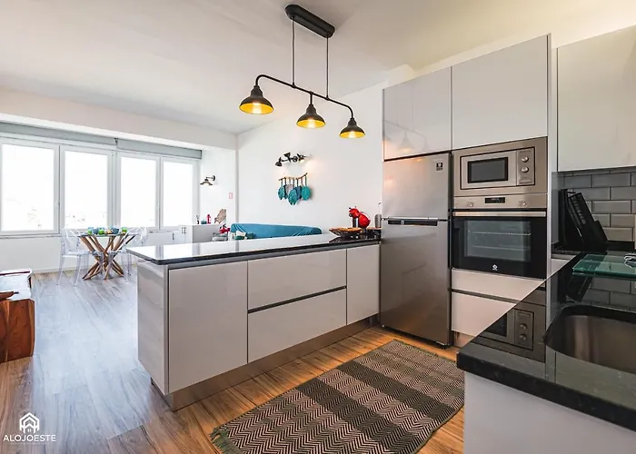 Casa Marazul - * Santa Cruz (Oeste)