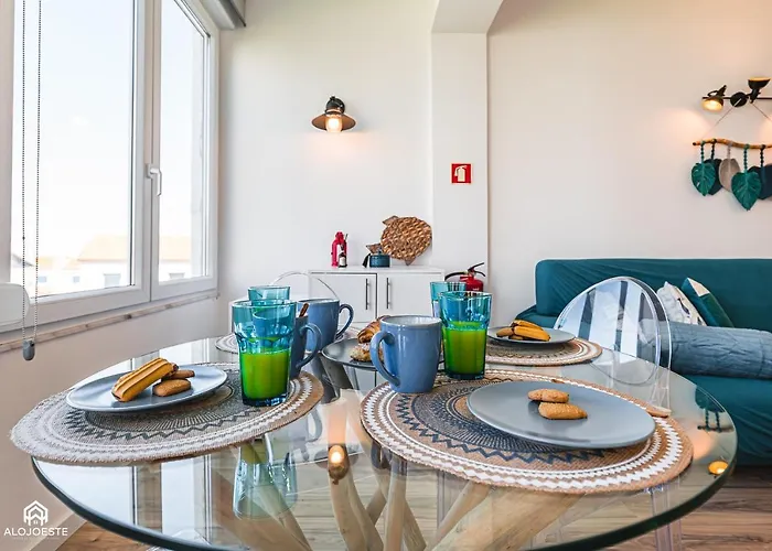 Casa Marazul - *